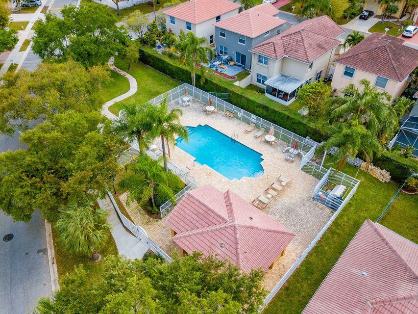 PRINCETON PLACE AT GABLES - Residential