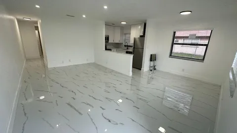 1470 NW 22nd Ct Unit 3, Fort Lauderdale, FL MLS: F10498908