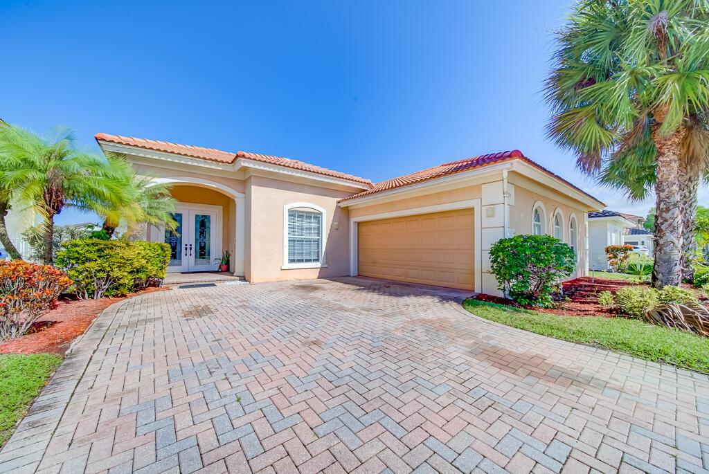 View photos, virtual tours, details... 155 Bella Vista Way