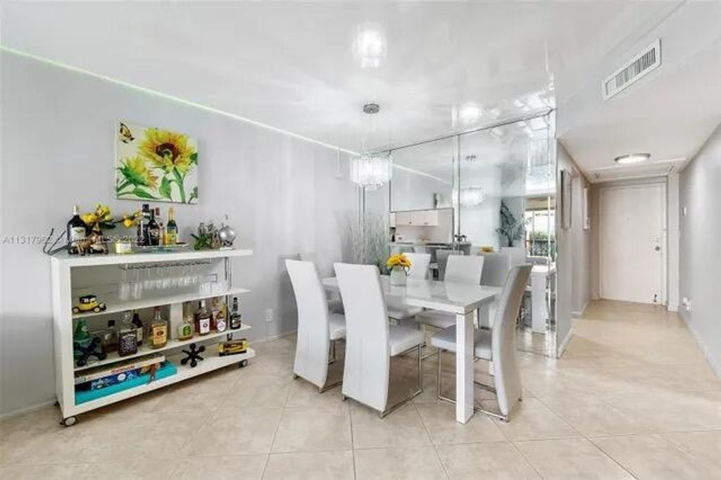 Photo of 5300 NE 24th Terrace #432c, Fort Lauderdale, FL 33308 (MLS # R11086389)