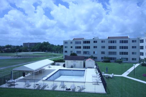 Tiny photo for 6768 N 10th Avenue N #303, Lake Worth, FL 33467 (MLS # B26011550)