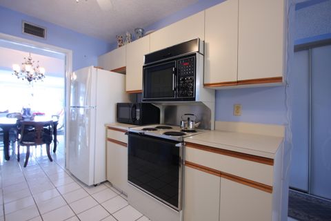 Tiny photo for 6768 N 10th Avenue N #303, Lake Worth, FL 33467 (MLS # B26011550)