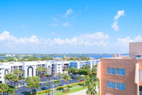 A home in South Palm Beach