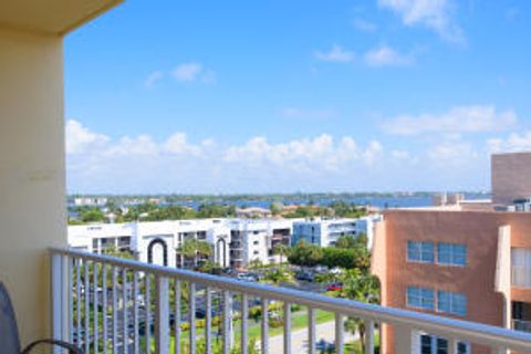 A home in South Palm Beach