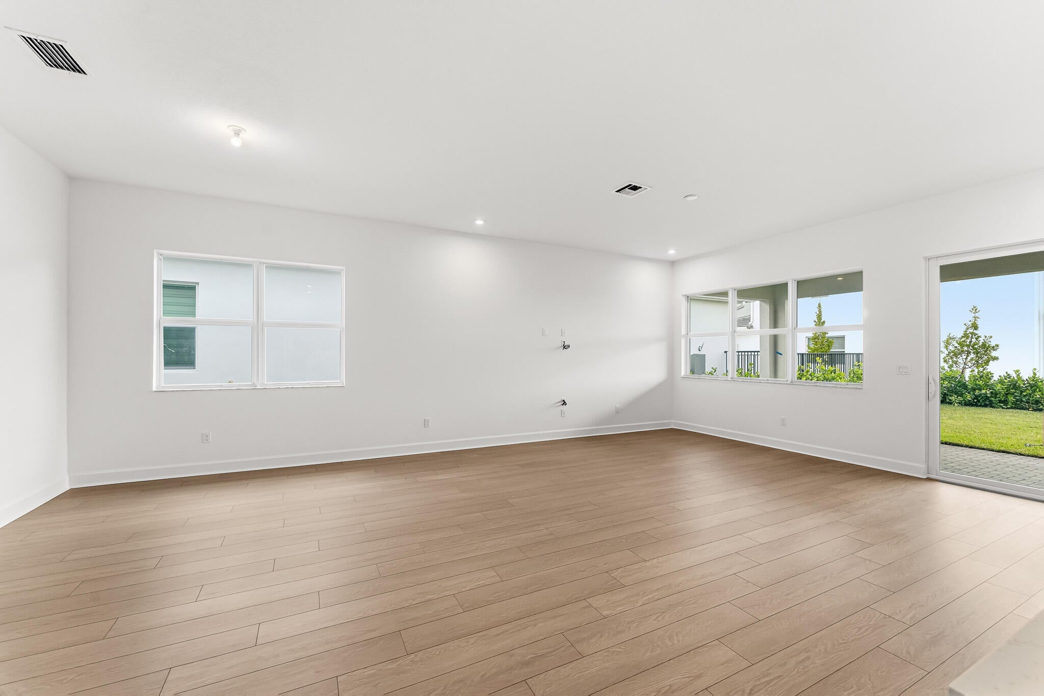 14142 SW ARTESIA Drive SW