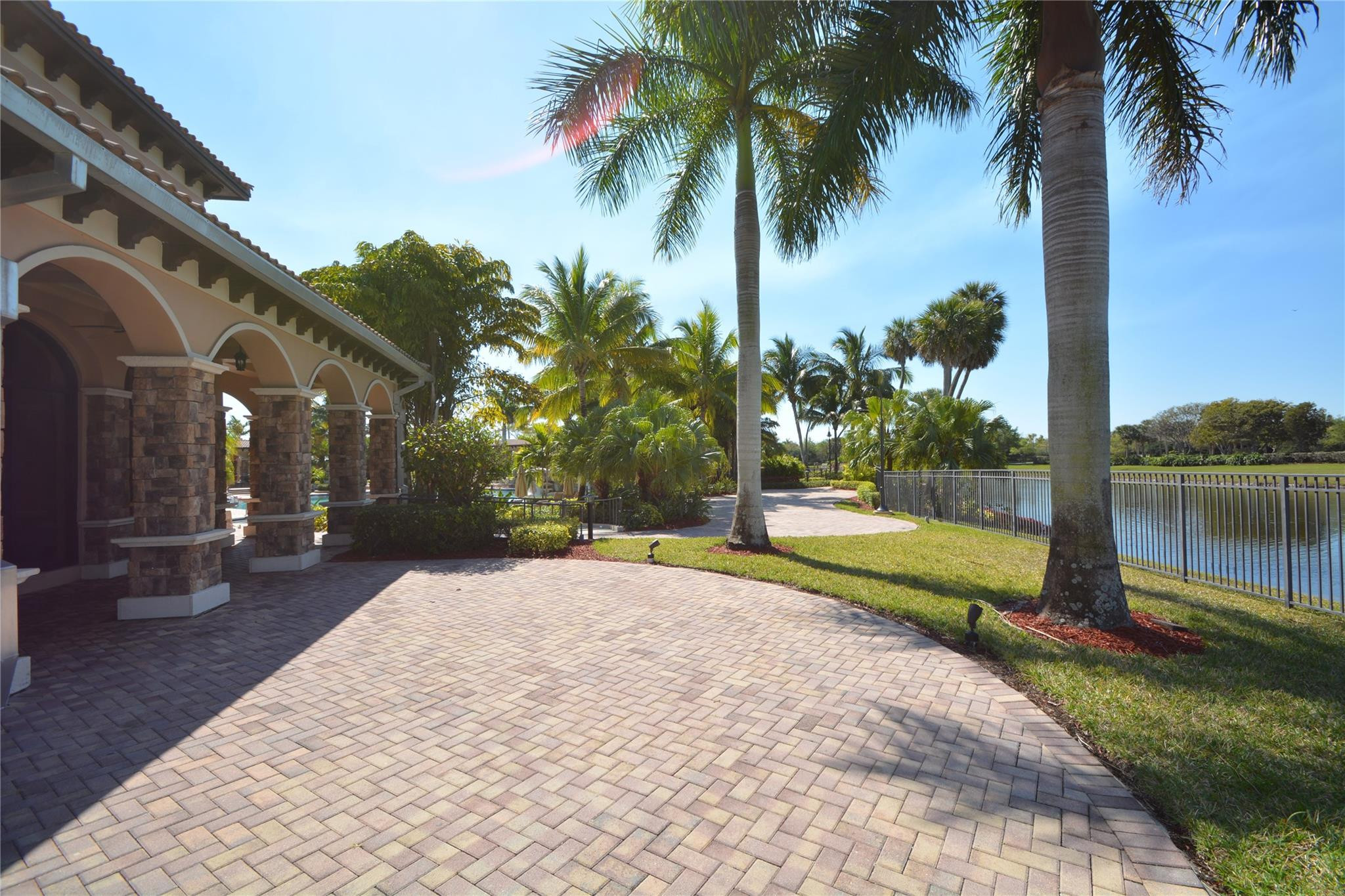Heron Bay Northwest 167-1 - Residential