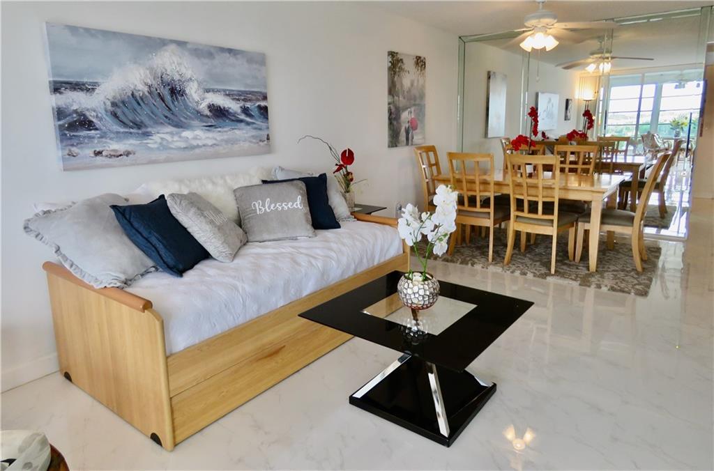 PALM AIRE COUNTRY CLUB - Residential
