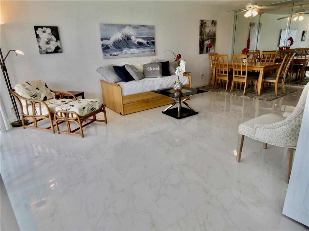PALM AIRE COUNTRY CLUB - Residential