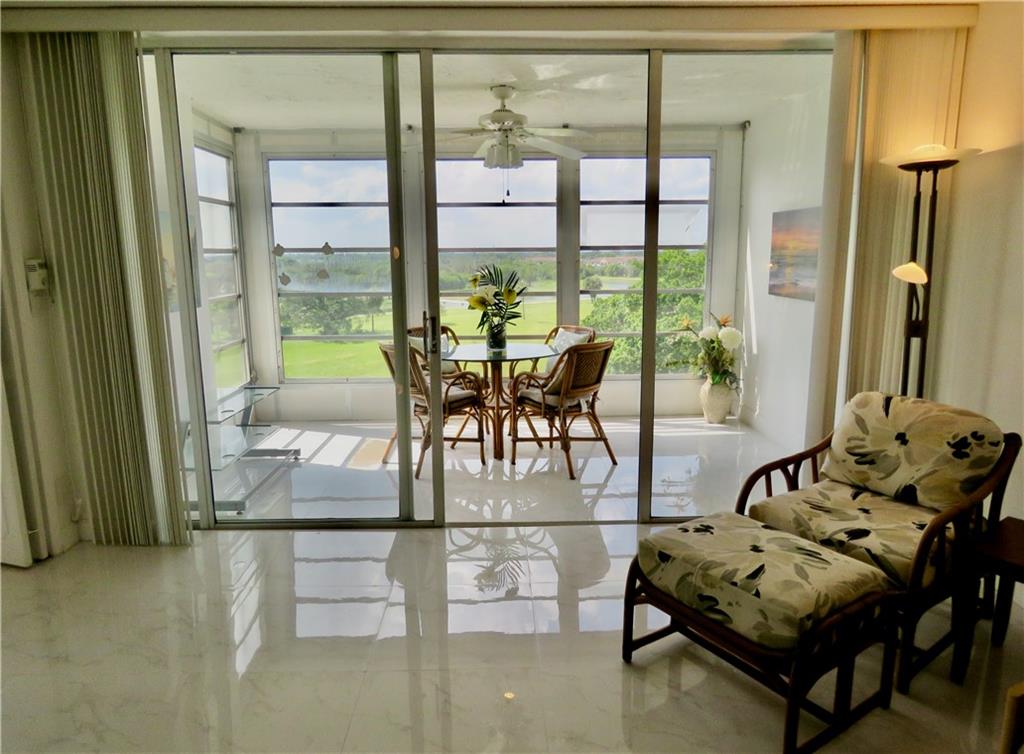 PALM AIRE COUNTRY CLUB - Residential
