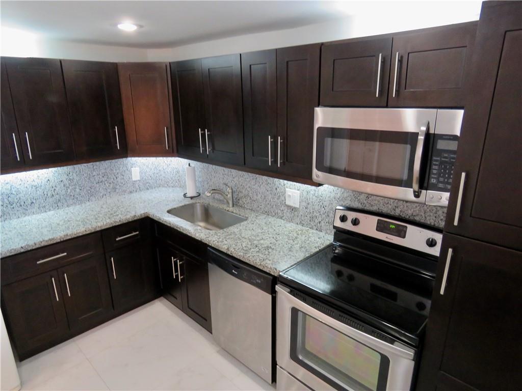 PALM AIRE COUNTRY CLUB - Residential