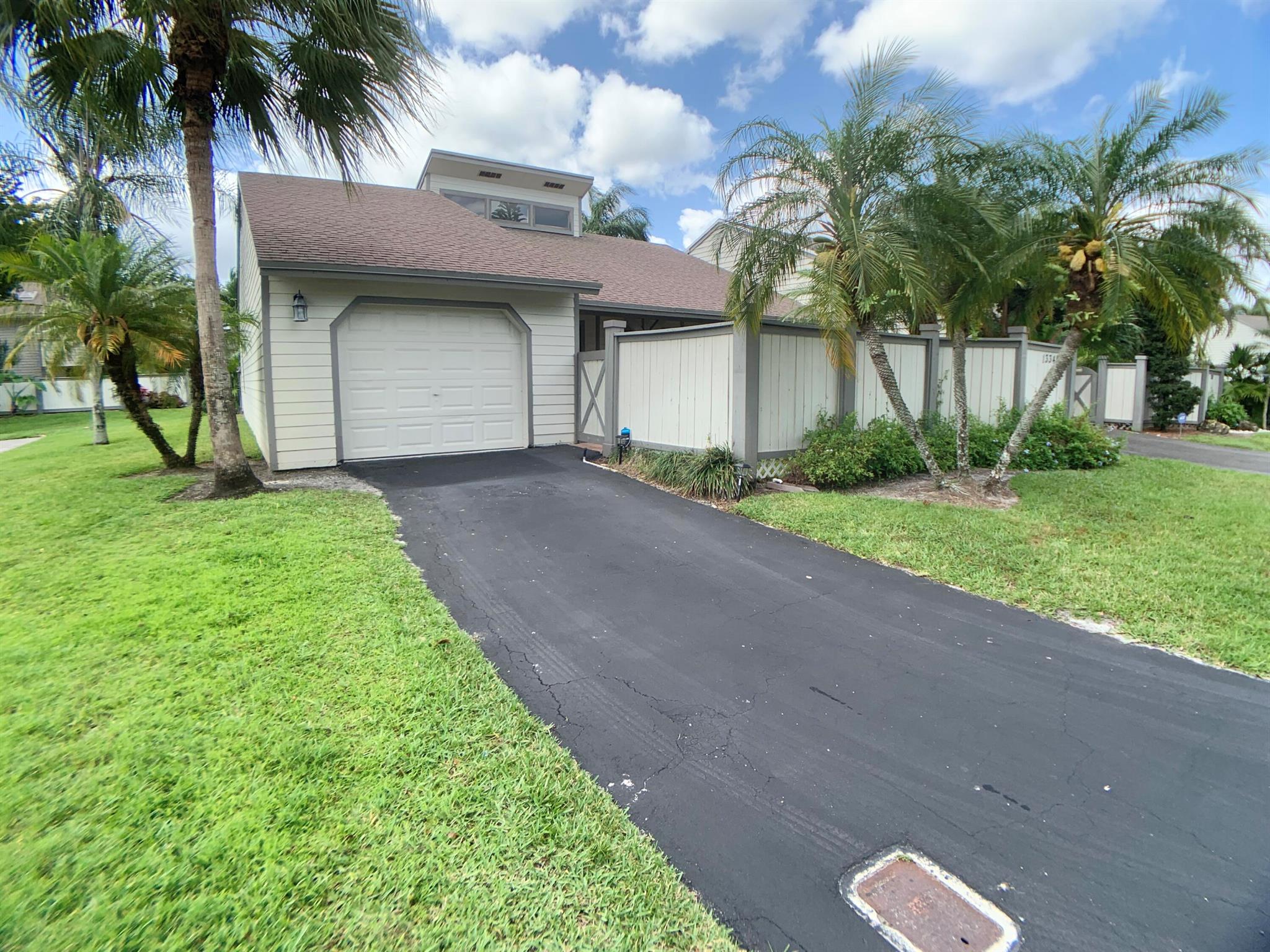Properties 13348 Bedford Mews Court