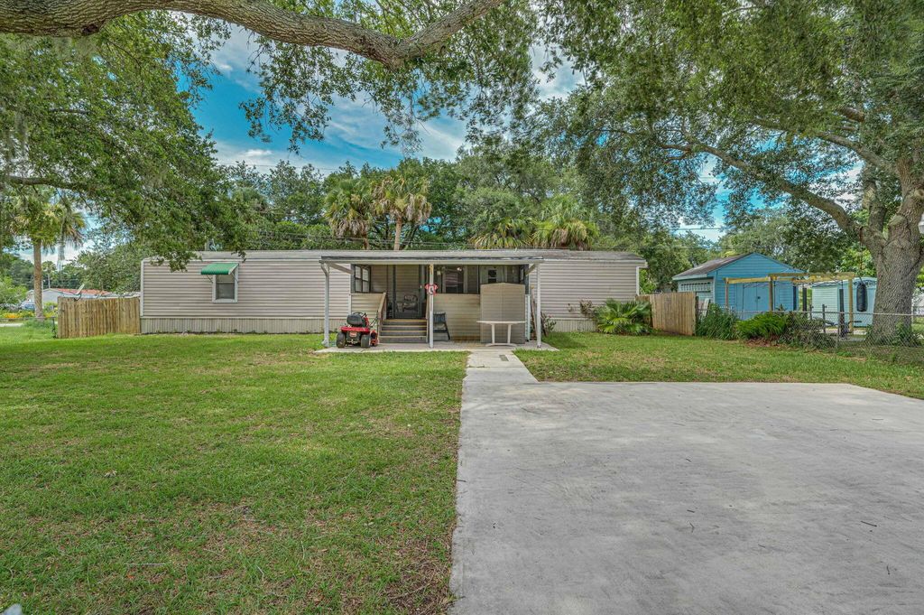 Photo of 5094 Amy Lane, Fort Pierce, FL 34946 (MLS # R10995956)