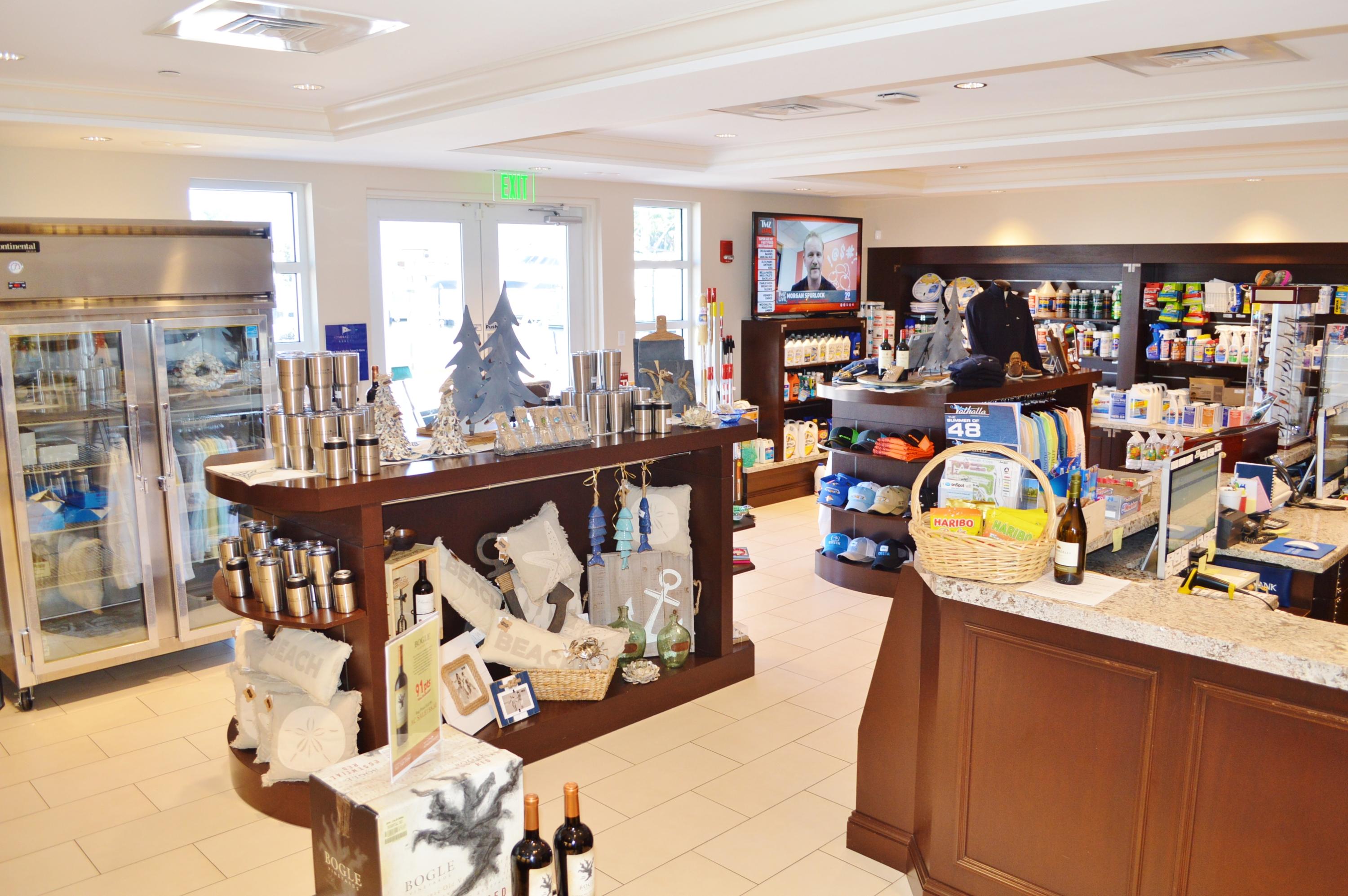 ADMIRALS COVE - Residential