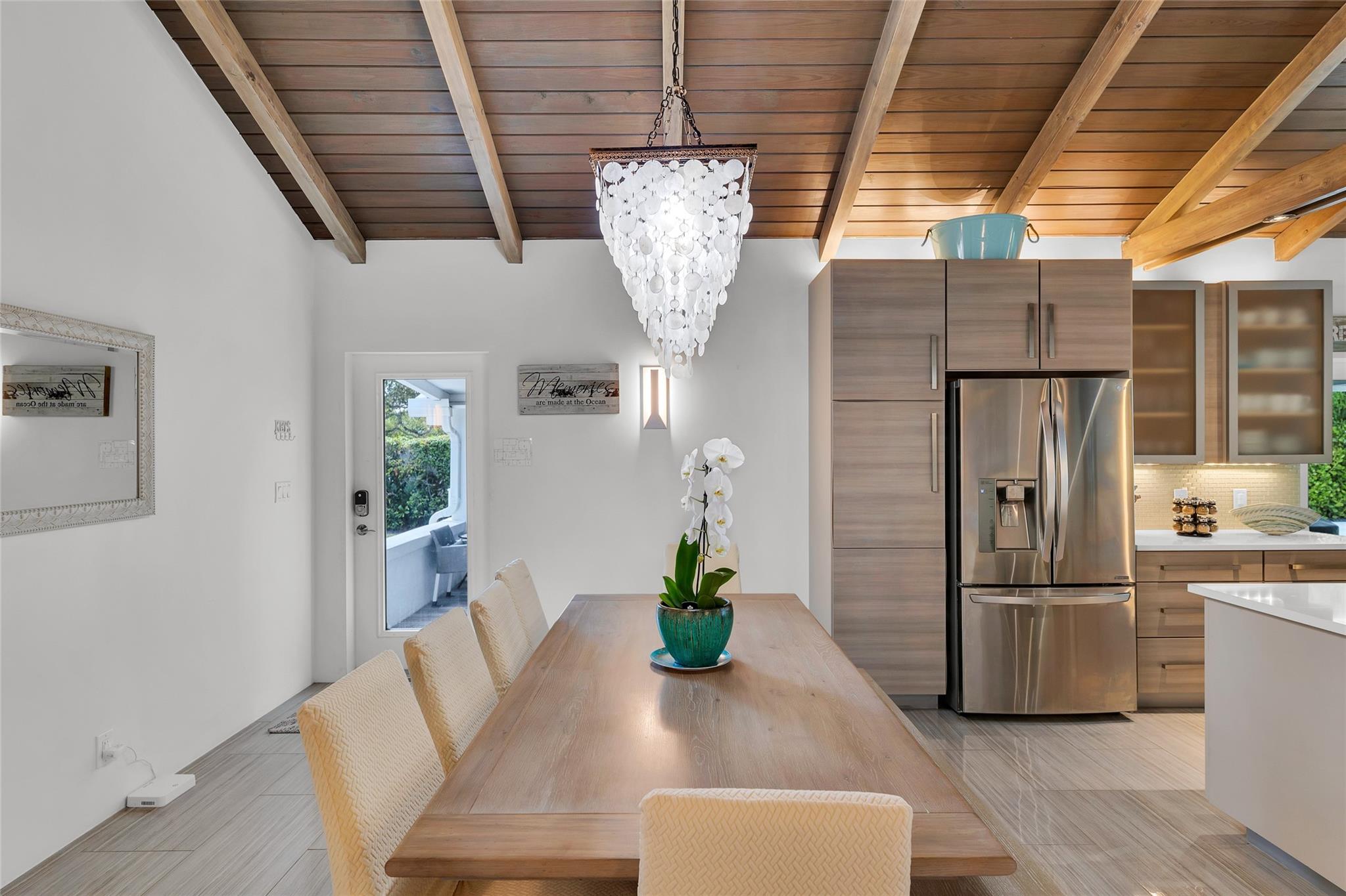 255 Hibiscus Ave