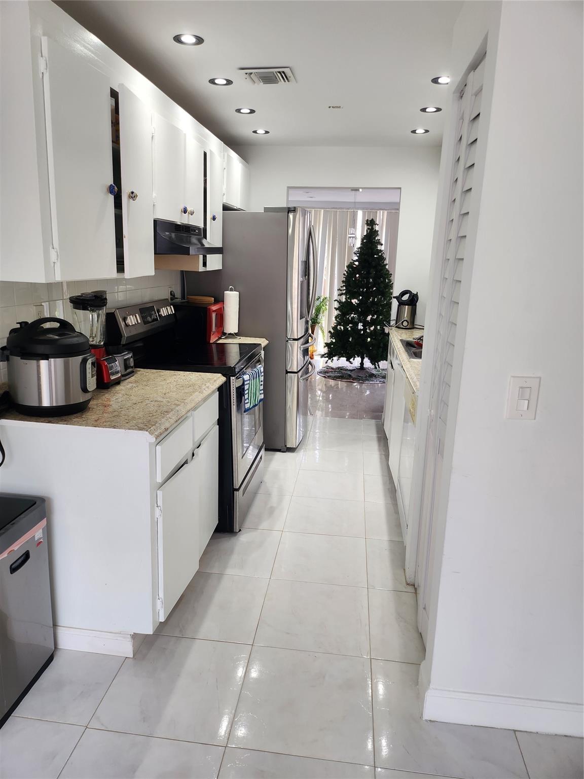 townhouses of jacaranda - Residential