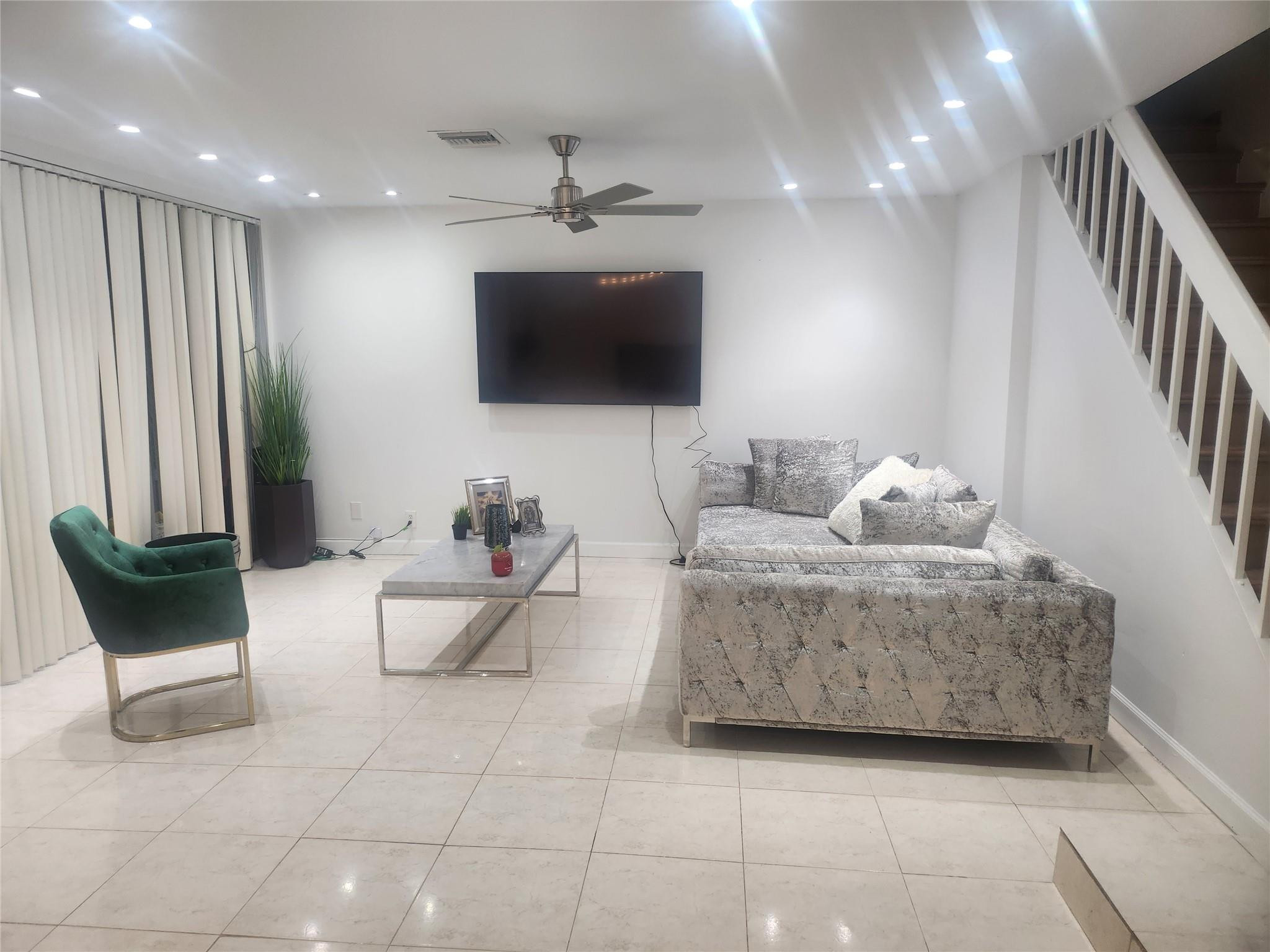 townhouses of jacaranda - Residential