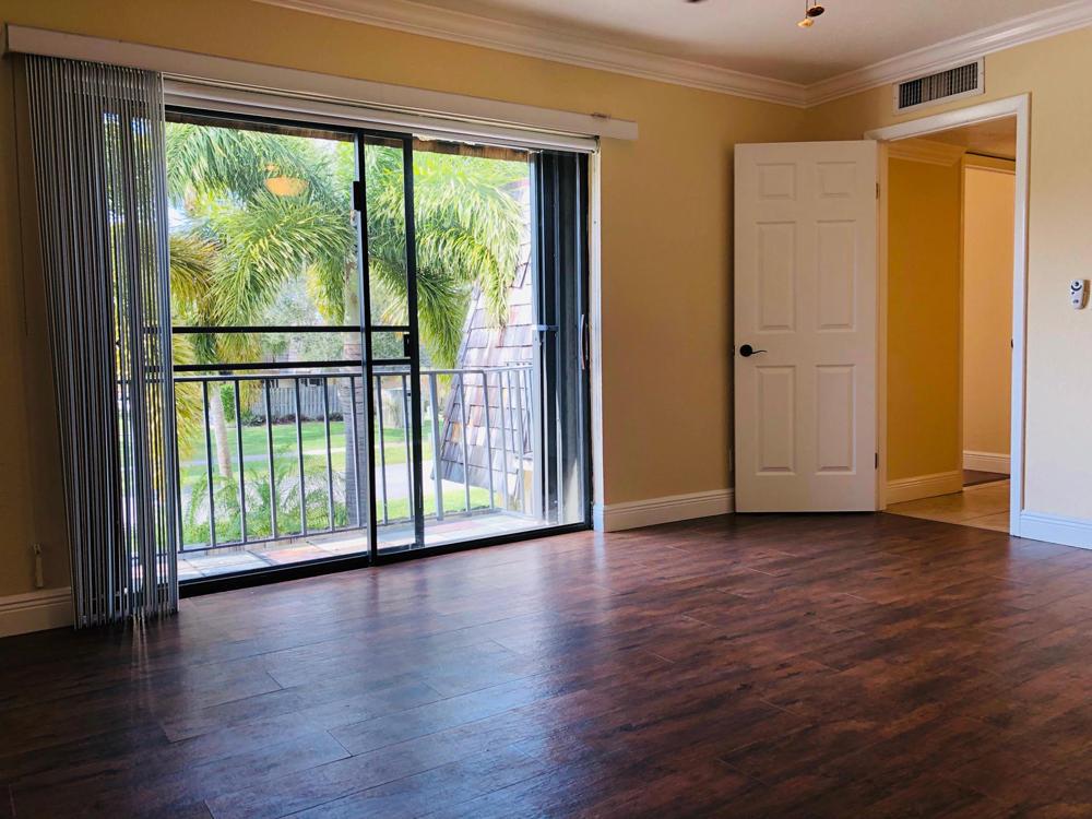 LAKEWOOD OF PALM SPRINGS - Residential Lease