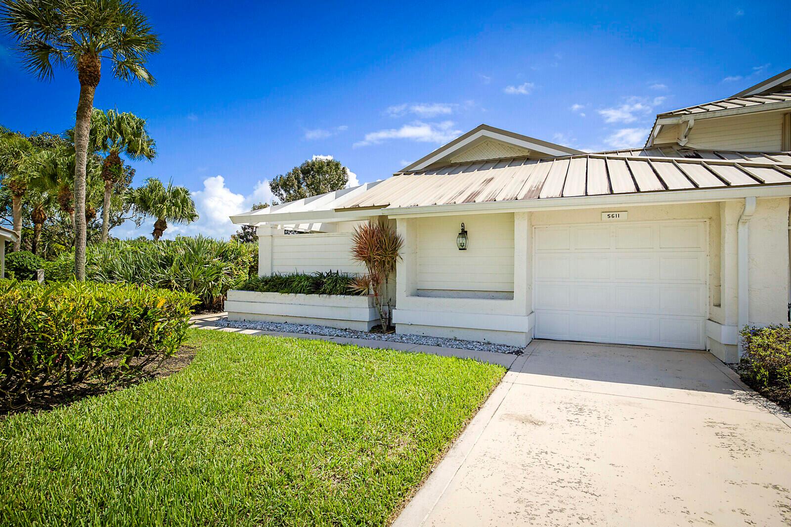 5611 SE Foxcross Place 5611