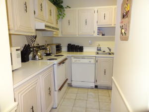 PALM GREENS AT VILLA DEL RAY CONDO II - Residential