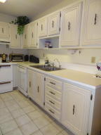 PALM GREENS AT VILLA DEL RAY CONDO II - Residential