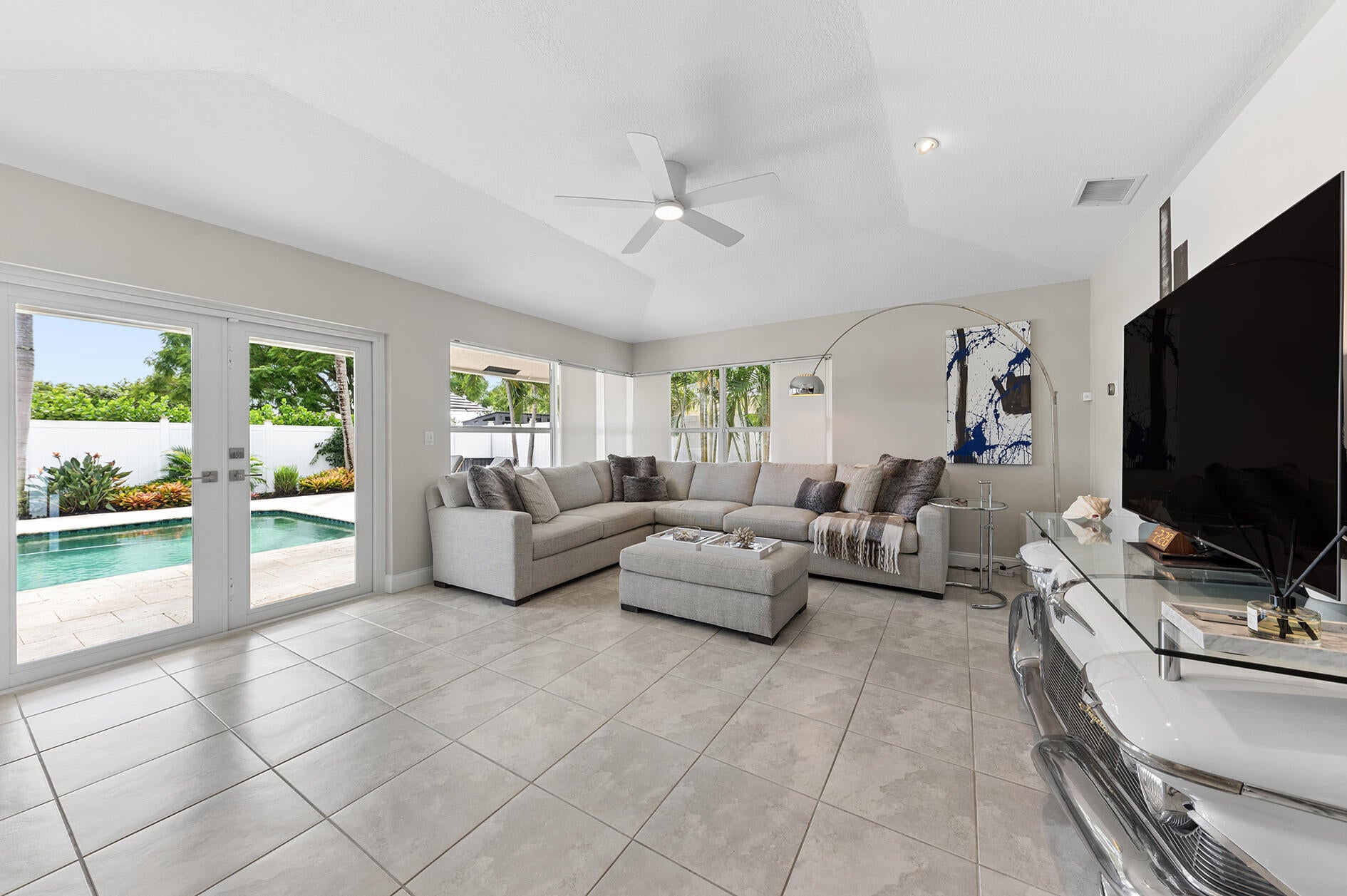 400 NW 72ND Street