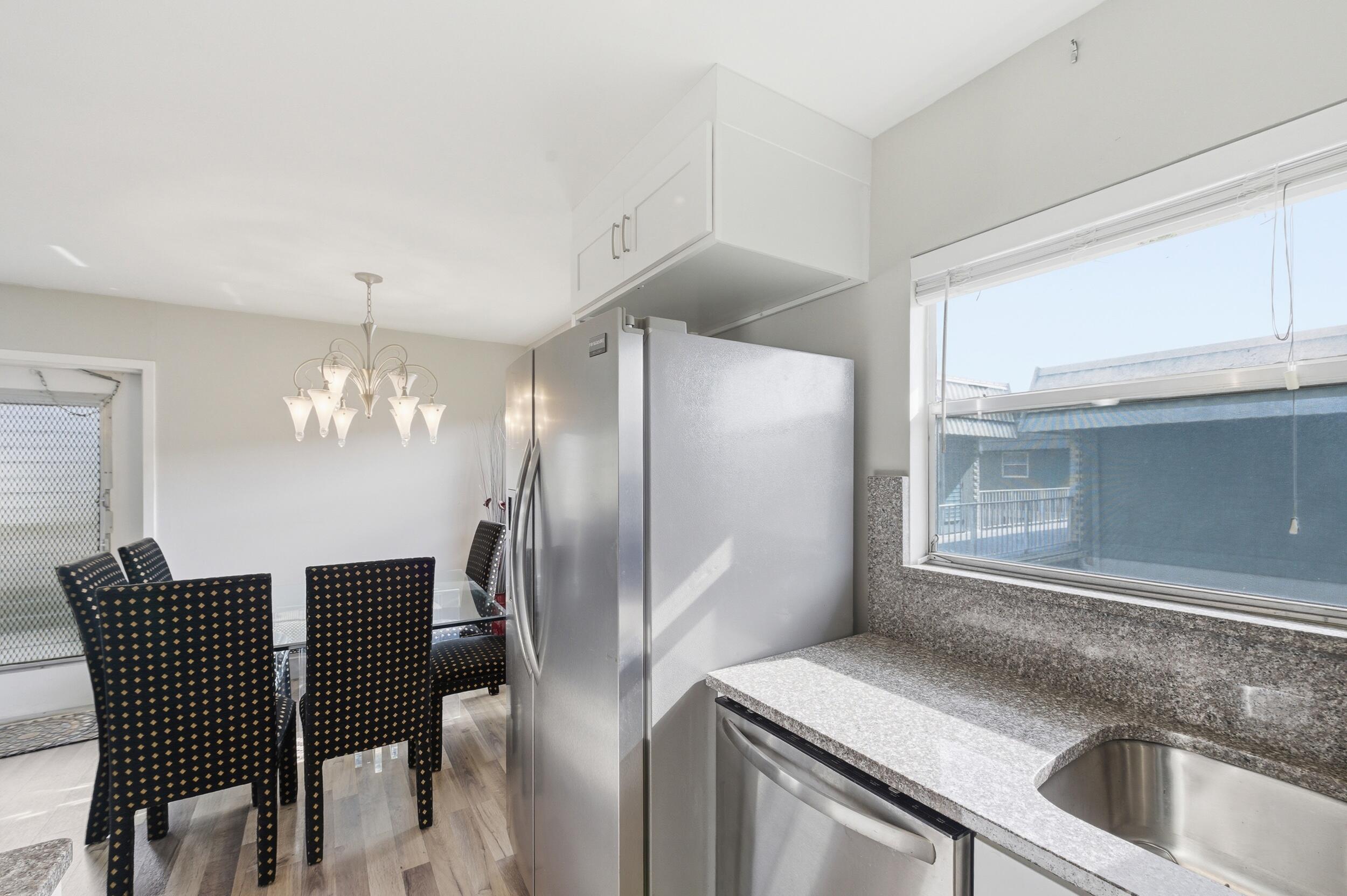 KINGS POINT - Residential