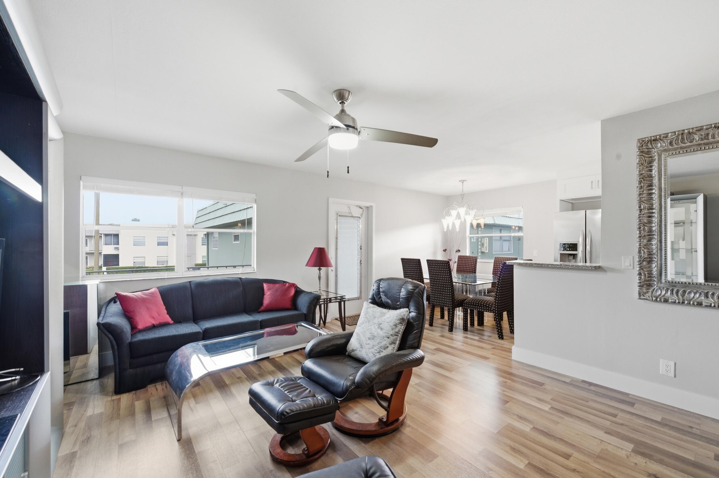 KINGS POINT - Residential
