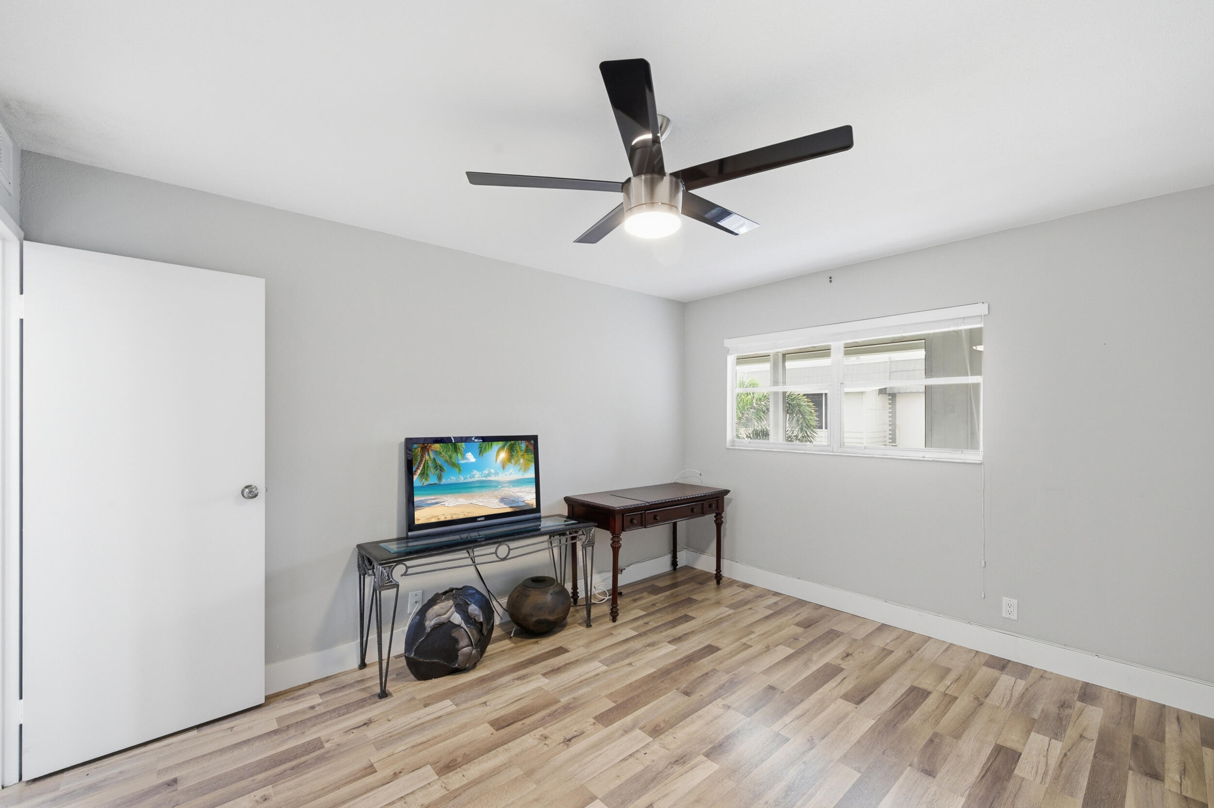 KINGS POINT - Residential