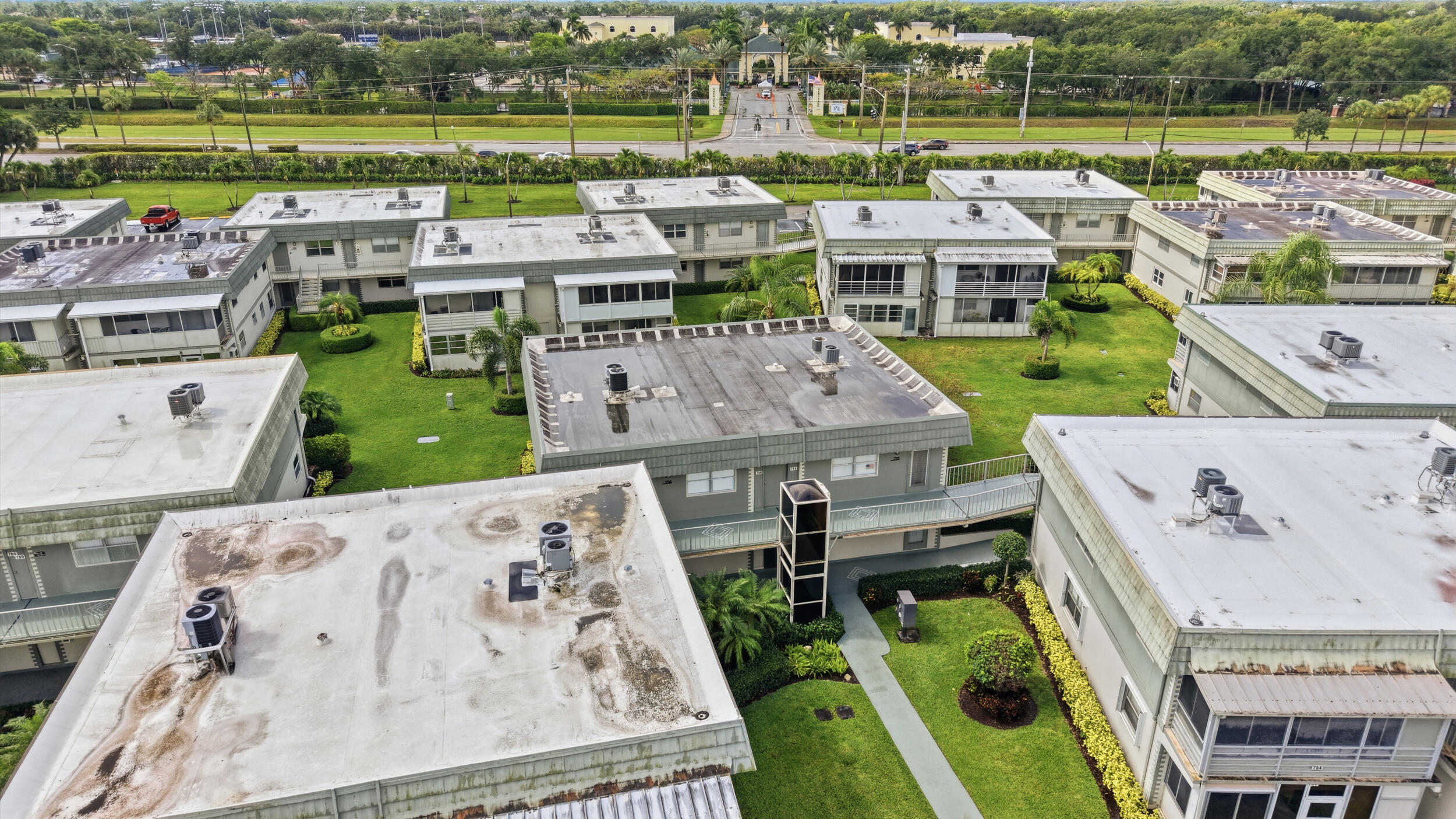 KINGS POINT - Residential
