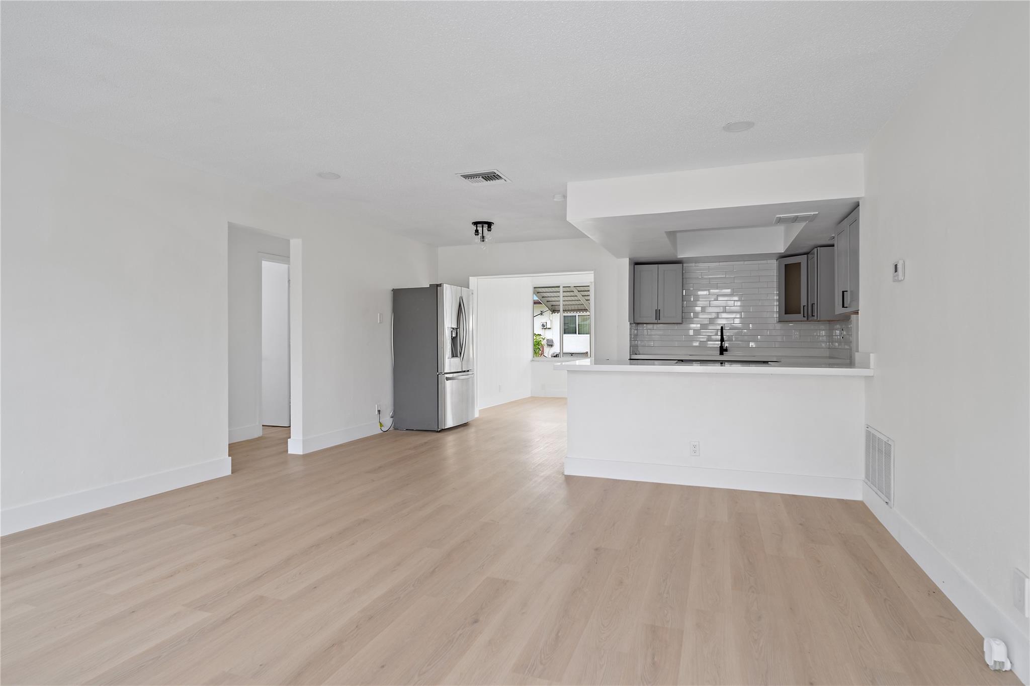 MAINLANDS OF TAMARAC - Residential