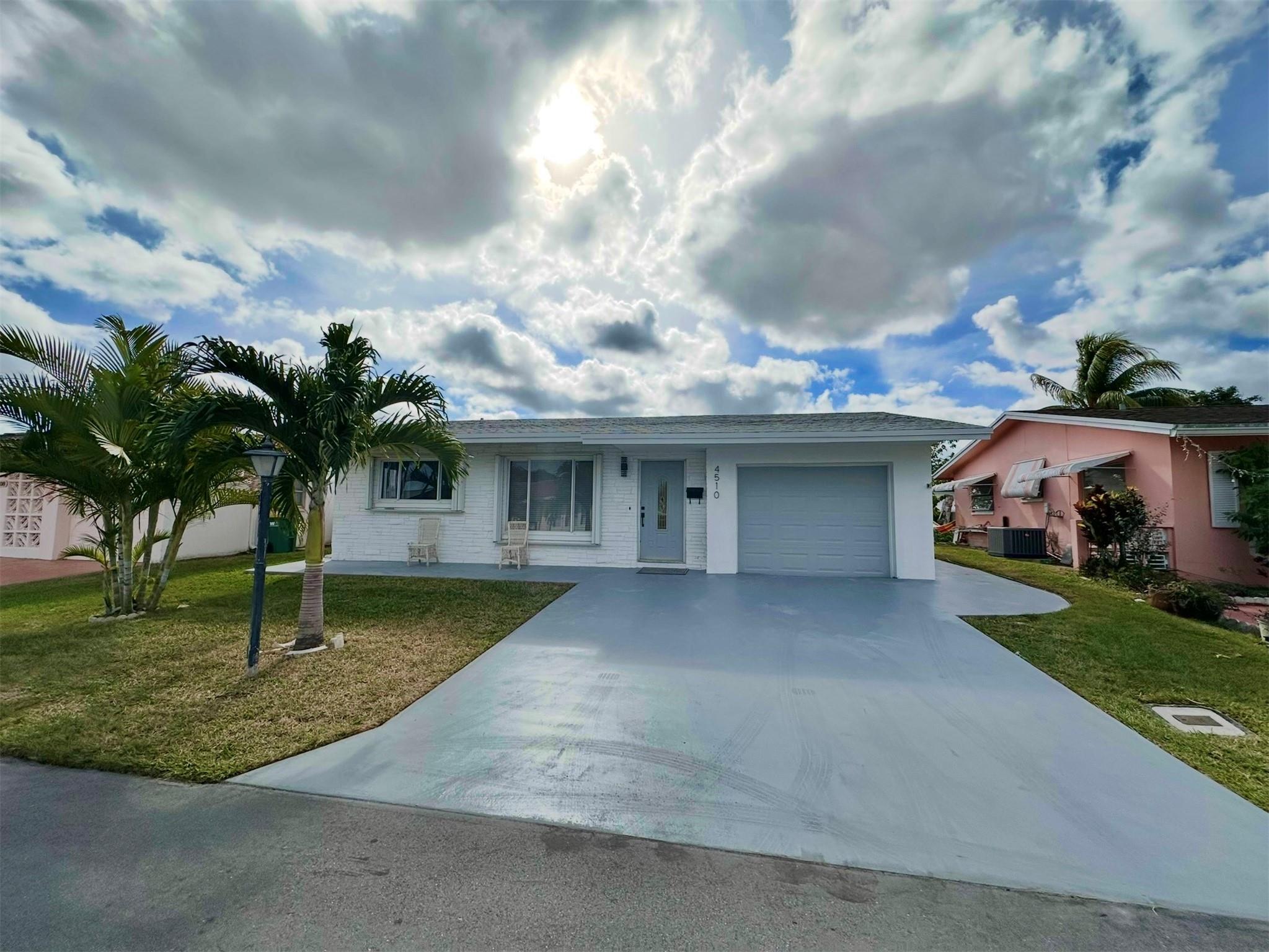 MAINLANDS OF TAMARAC - Residential