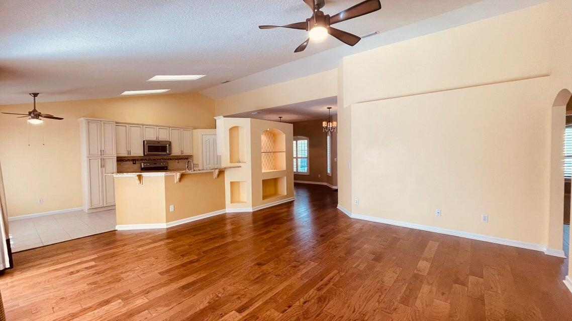 PORT ST LUCIE SECTION 11 - Residential Lease