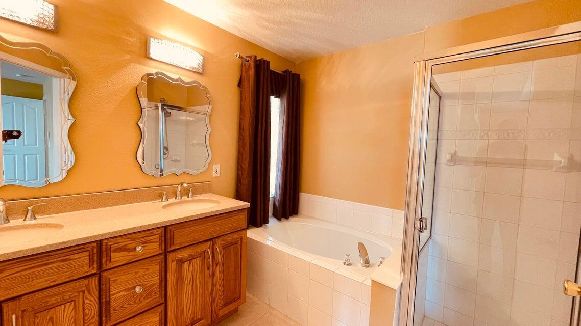 PORT ST LUCIE SECTION 11 - Residential Lease