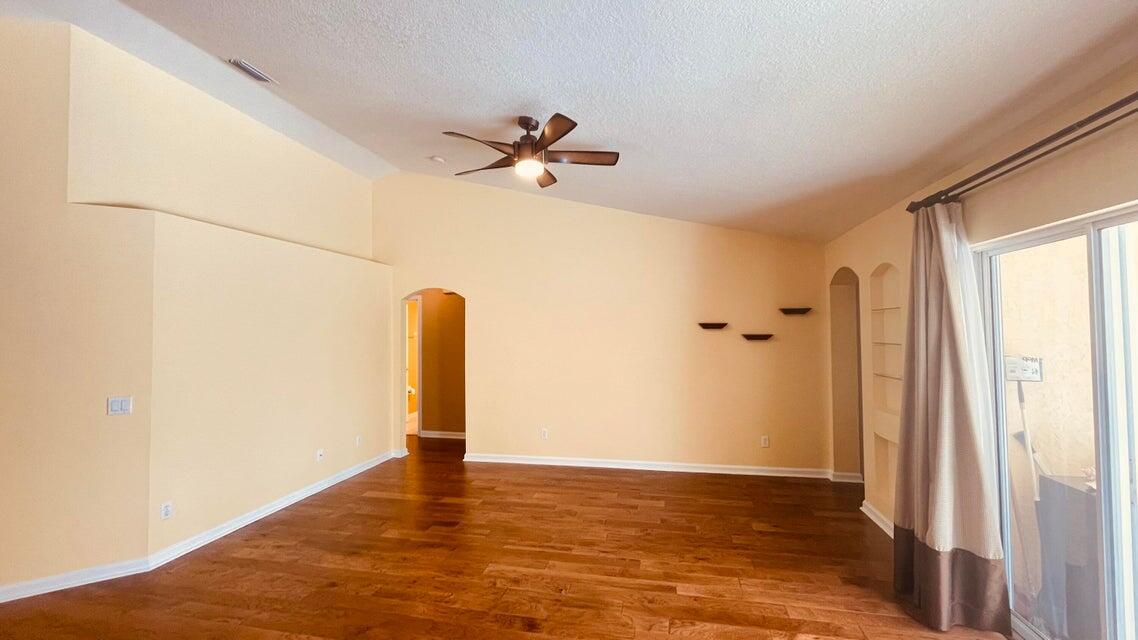 PORT ST LUCIE SECTION 11 - Residential Lease