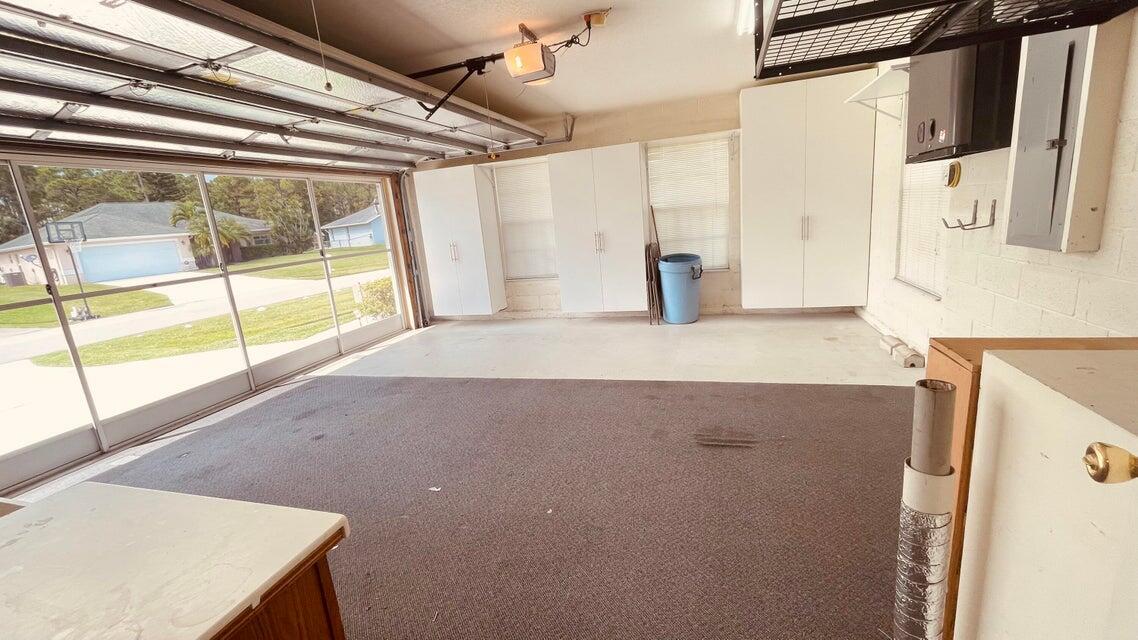 PORT ST LUCIE SECTION 11 - Residential Lease