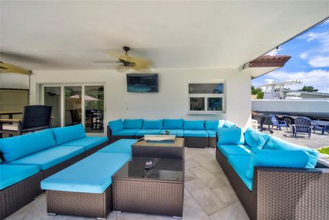 Tiny photo for 250 NE 27th Court, Boca Raton, FL 33431 (MLS # F10537903)