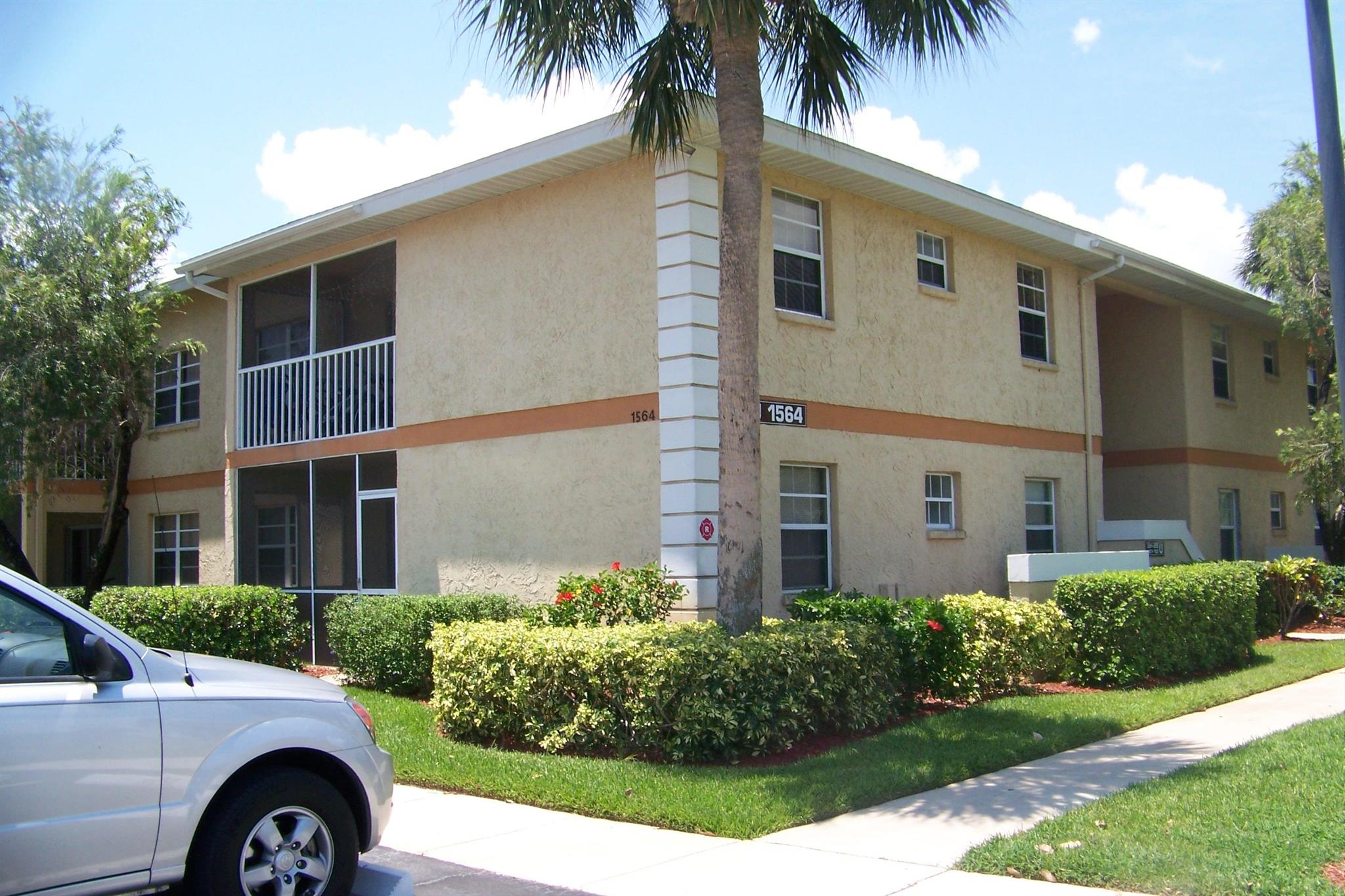NICE 1ST FLOOR CONDO...3/2 WITH TILED FLOORS, LOVELY SCREENED PORCH, CORNER UNIT, FRESHLY PAINTED INTERIOR, ALL APPLIANCES (NEW REFRIGERATOR, & MICROWAVE) INCLUDING RANGE, DISHWASHER & WASHER/DRYER. COMMUNITY POOL. TENANT MUST BE APPROVED BY CONDO ASSOC....EASY PROCESS