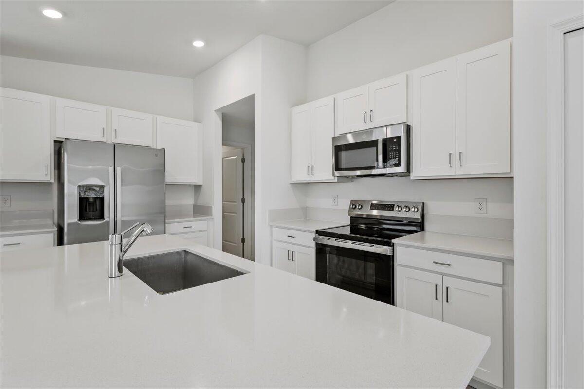 CHAPARRAL P.U.D. PHASE TH - Residential Lease