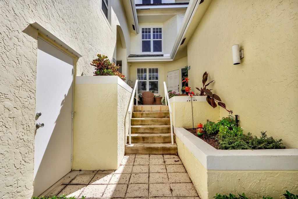 Photo of 105 Mainsail Circle, Jupiter, FL 33477 (MLS # R10914269)