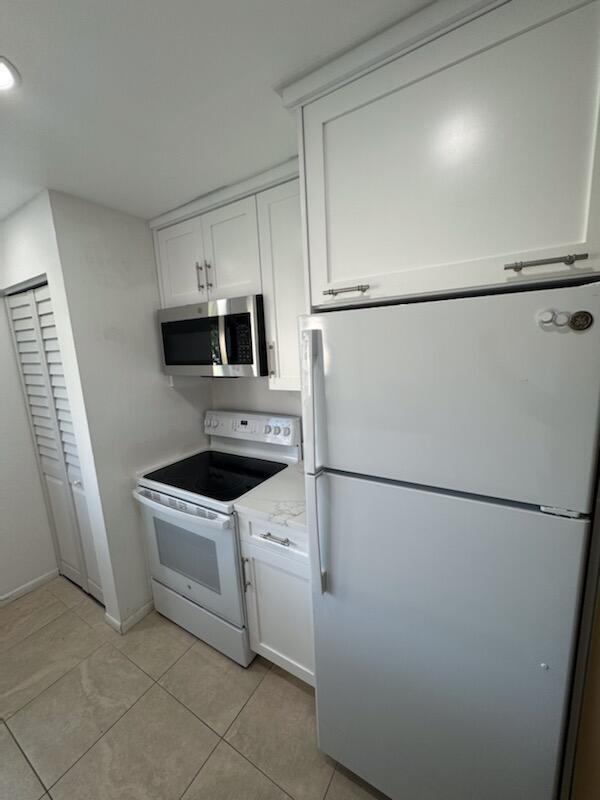 JUPITER BAY ONE THRU SIX CONDO - Residential Lease
