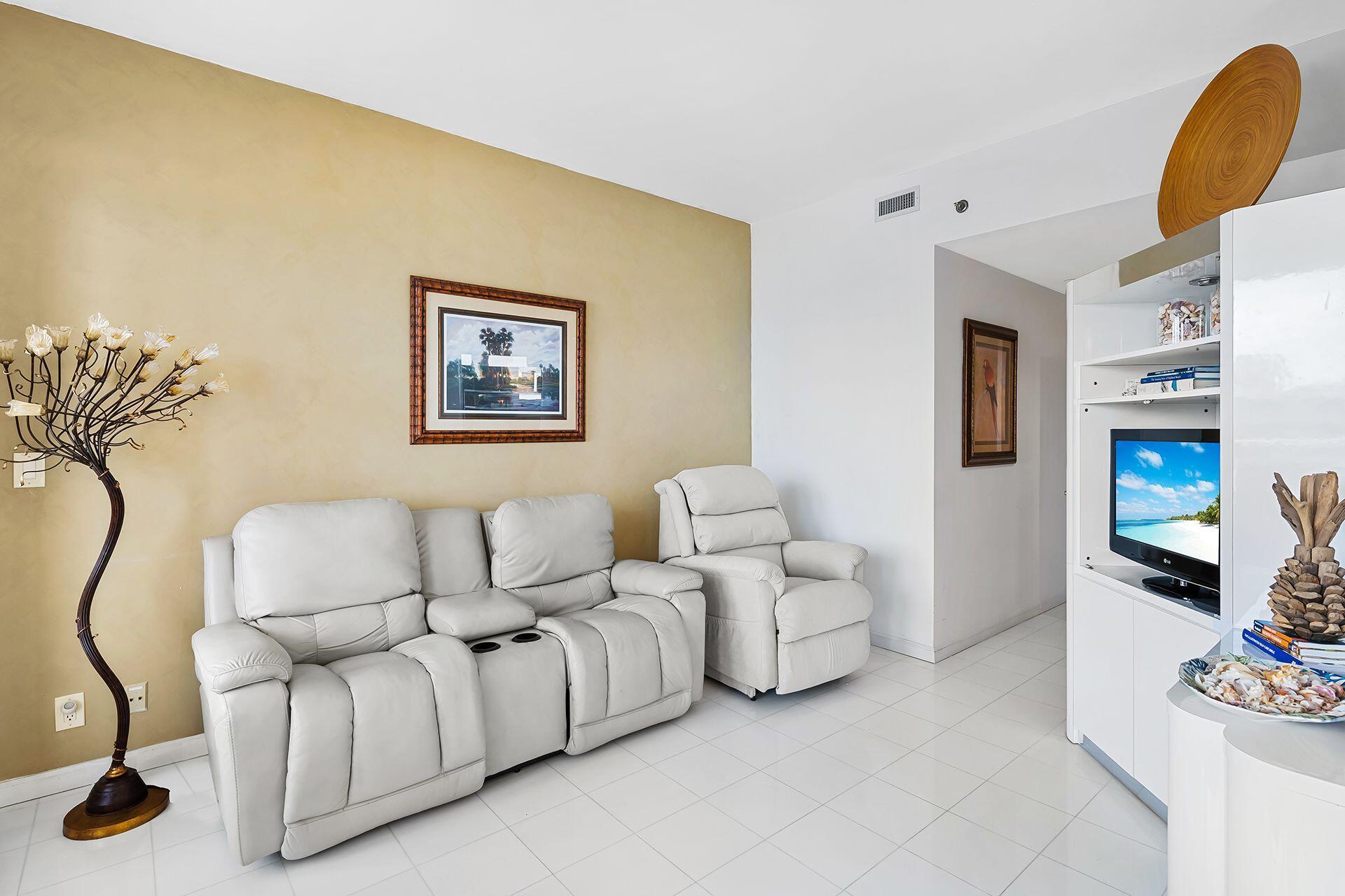 HIGHLAND PLACE CONDO - Residential Lease