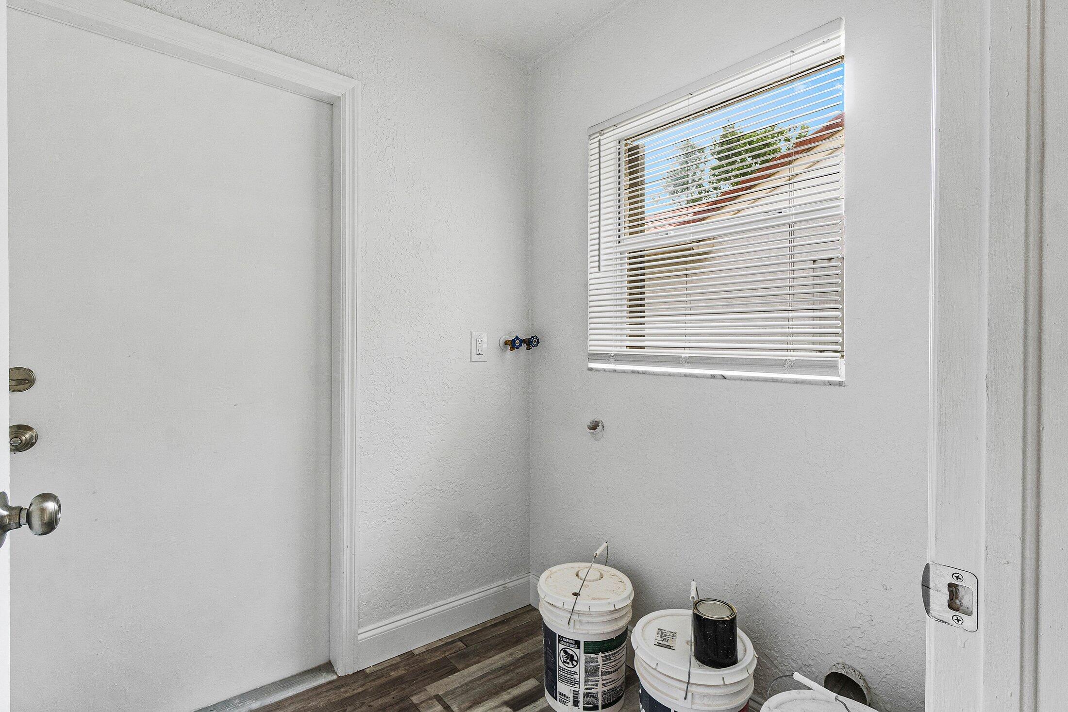 FLORAL LAKES 1 - Residential