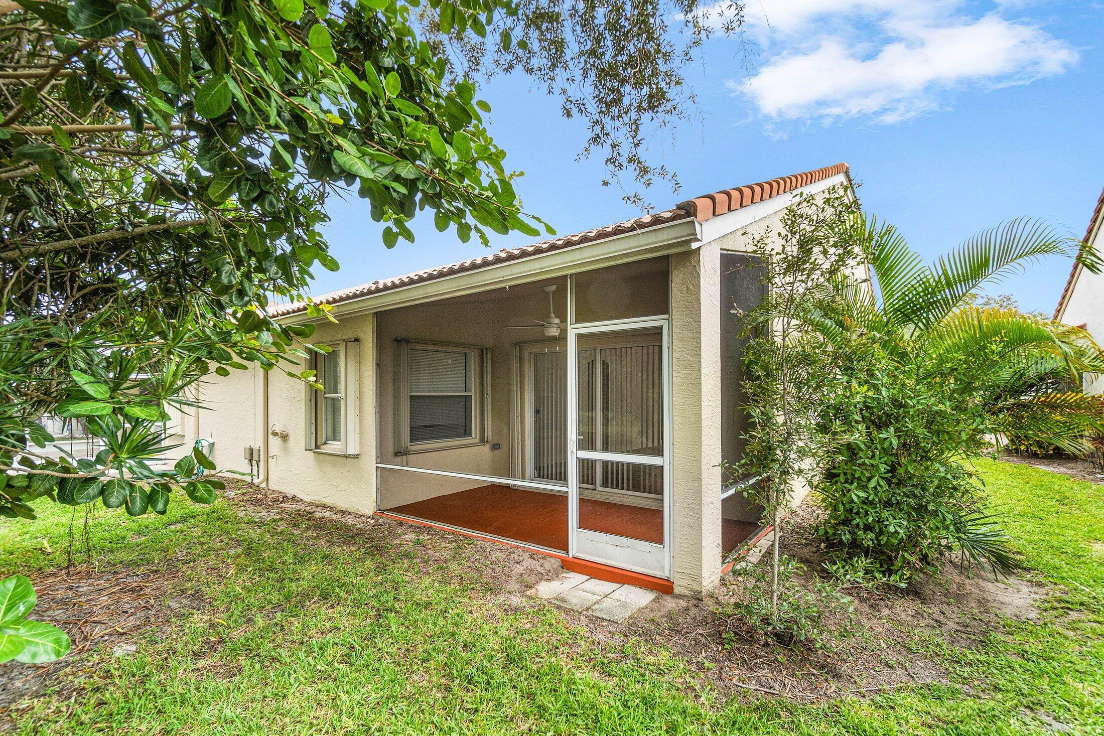 FLORAL LAKES 1 - Residential