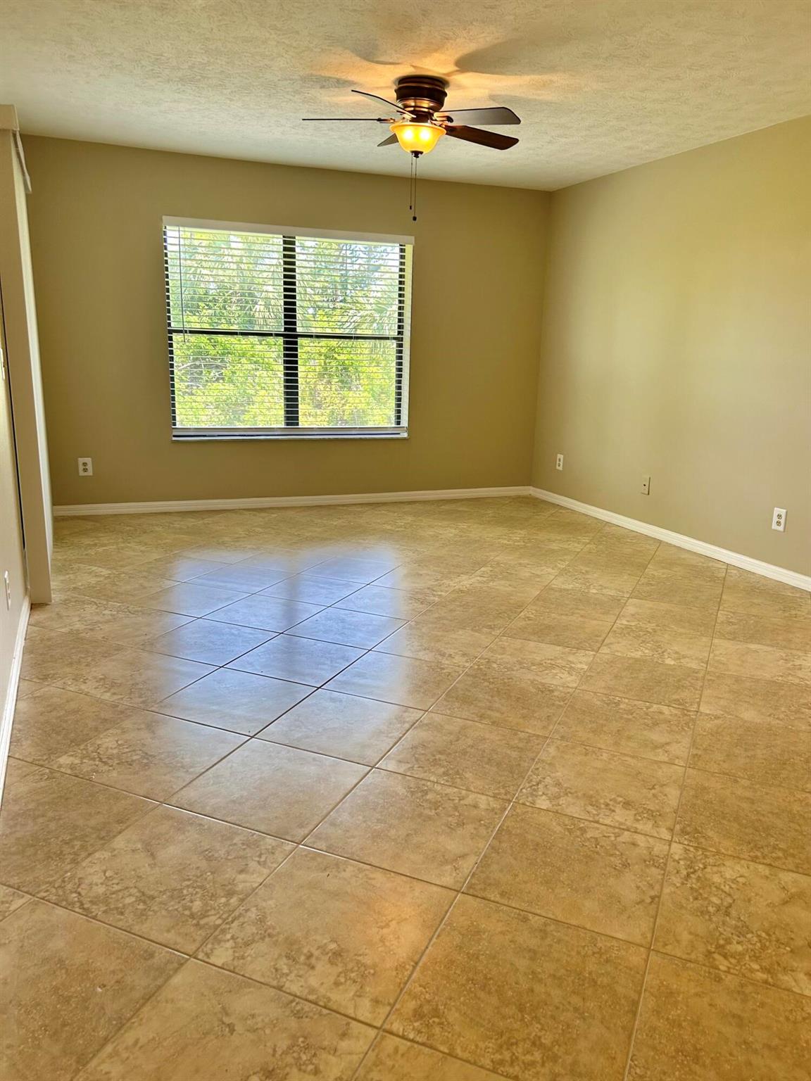 FAIRWAY PALMS CONDO - Residential Lease