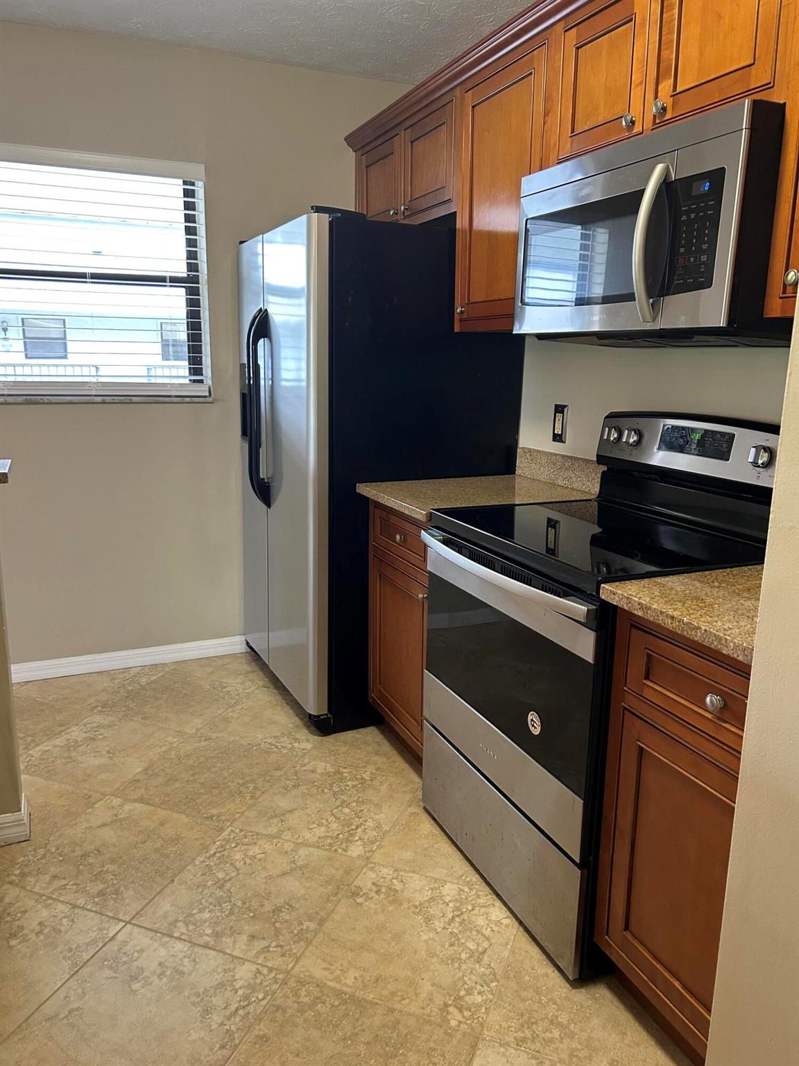 FAIRWAY PALMS CONDO - Residential Lease