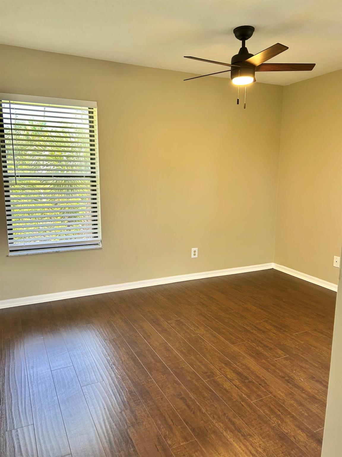 FAIRWAY PALMS CONDO - Residential Lease