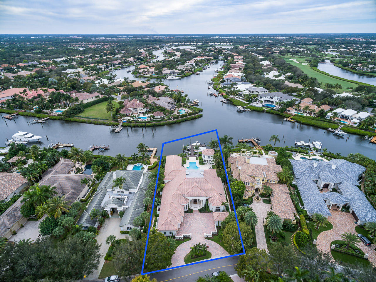 ADMIRALS COVE 3 PAR E - Residential