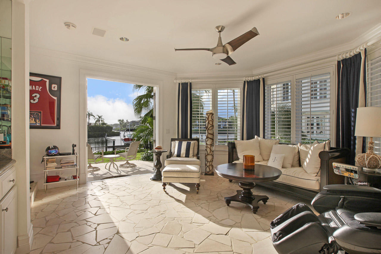 ADMIRALS COVE 3 PAR E - Residential