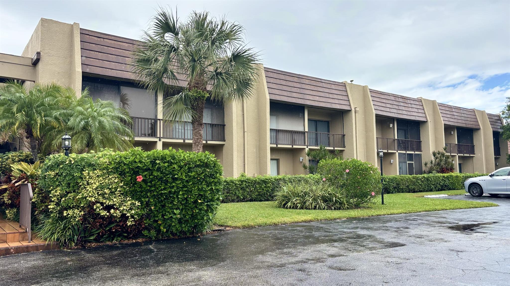 FOUNTAINS OF PALM BEACH C - Residential Lease