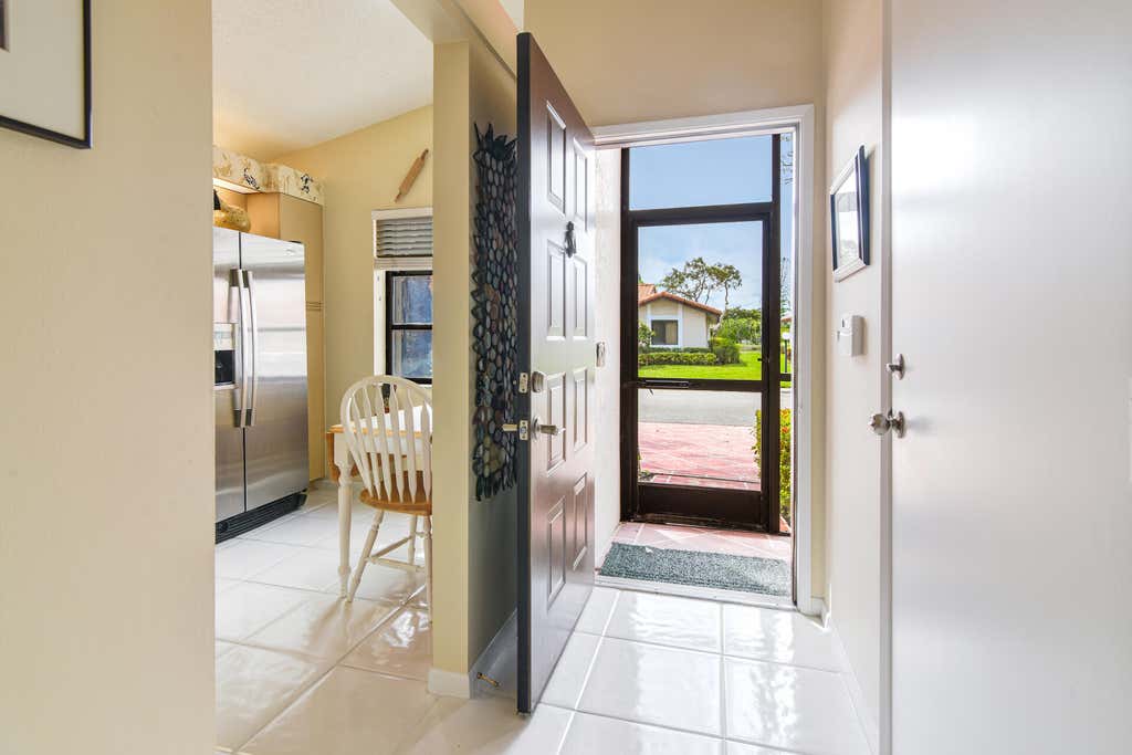 Photo of 6183 Kings Gate Circle #D, Delray Beach, FL 33484 (MLS # R10964711)